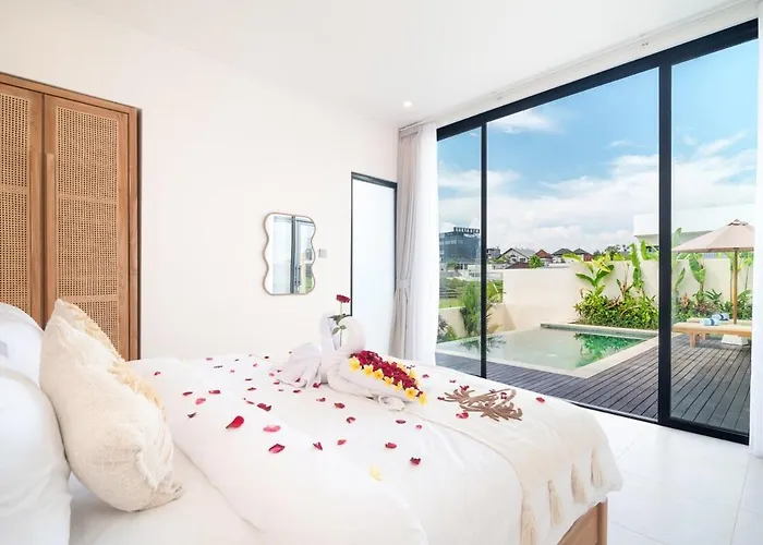 Villa New 2 Bed Pererenan Infinity Pool & Ricefield View *