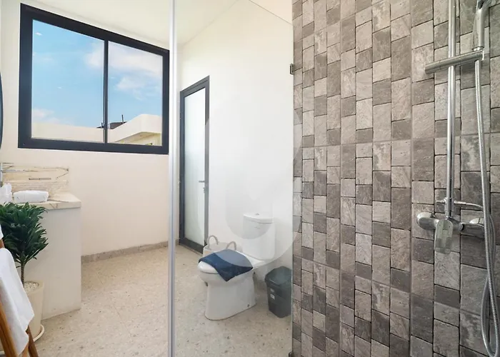 New 2 Bed Pererenan Infinity Pool & Ricefield View Villa *